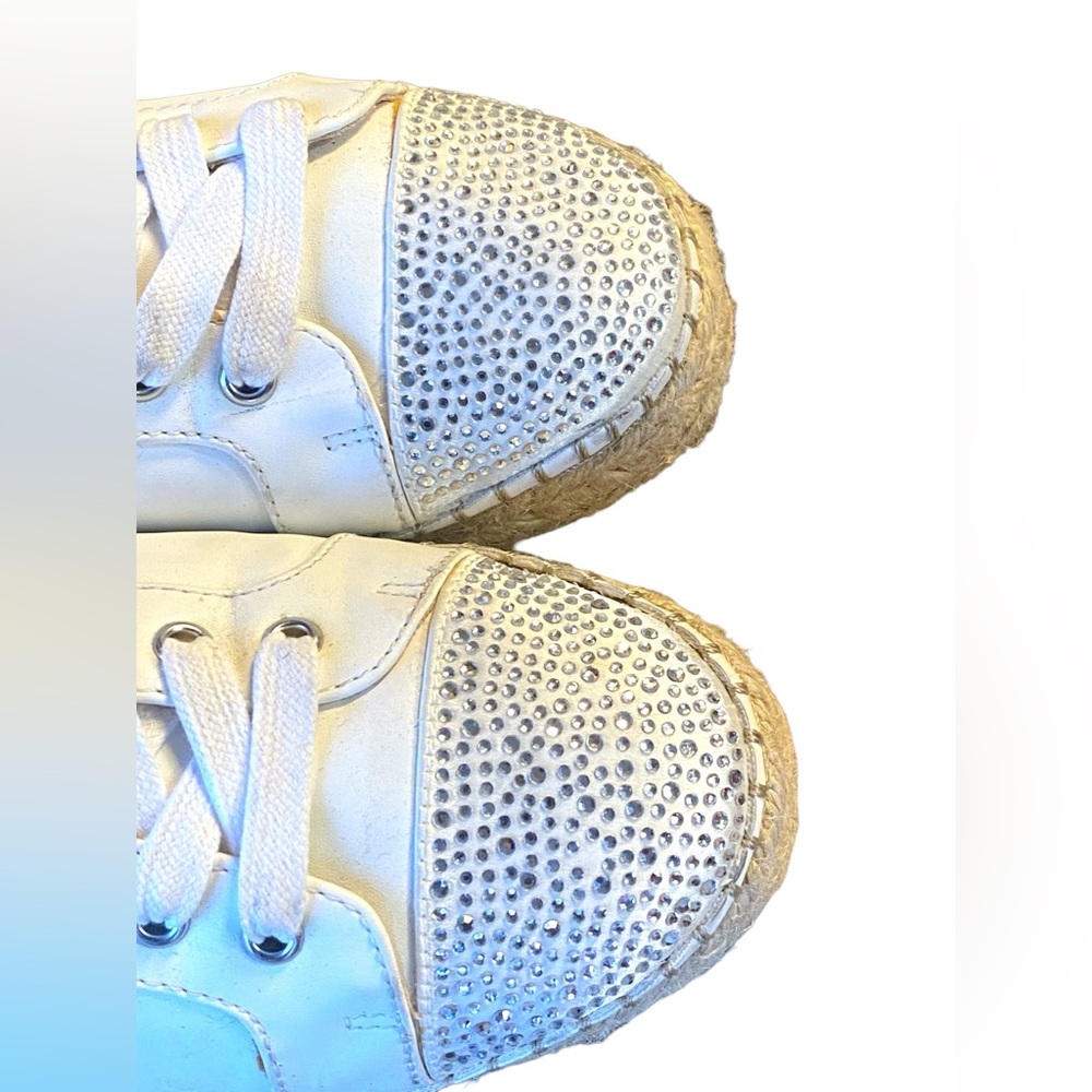 INC International Concepts White Sneaker with Rhinestones Size 8.5. - Picture 3 of 7